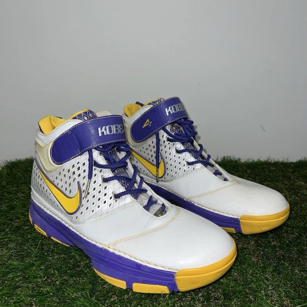 Nike Kobe Basketball Shoes - White, Yellow, Purple Size 11 Men’s - Picture 1 of 8